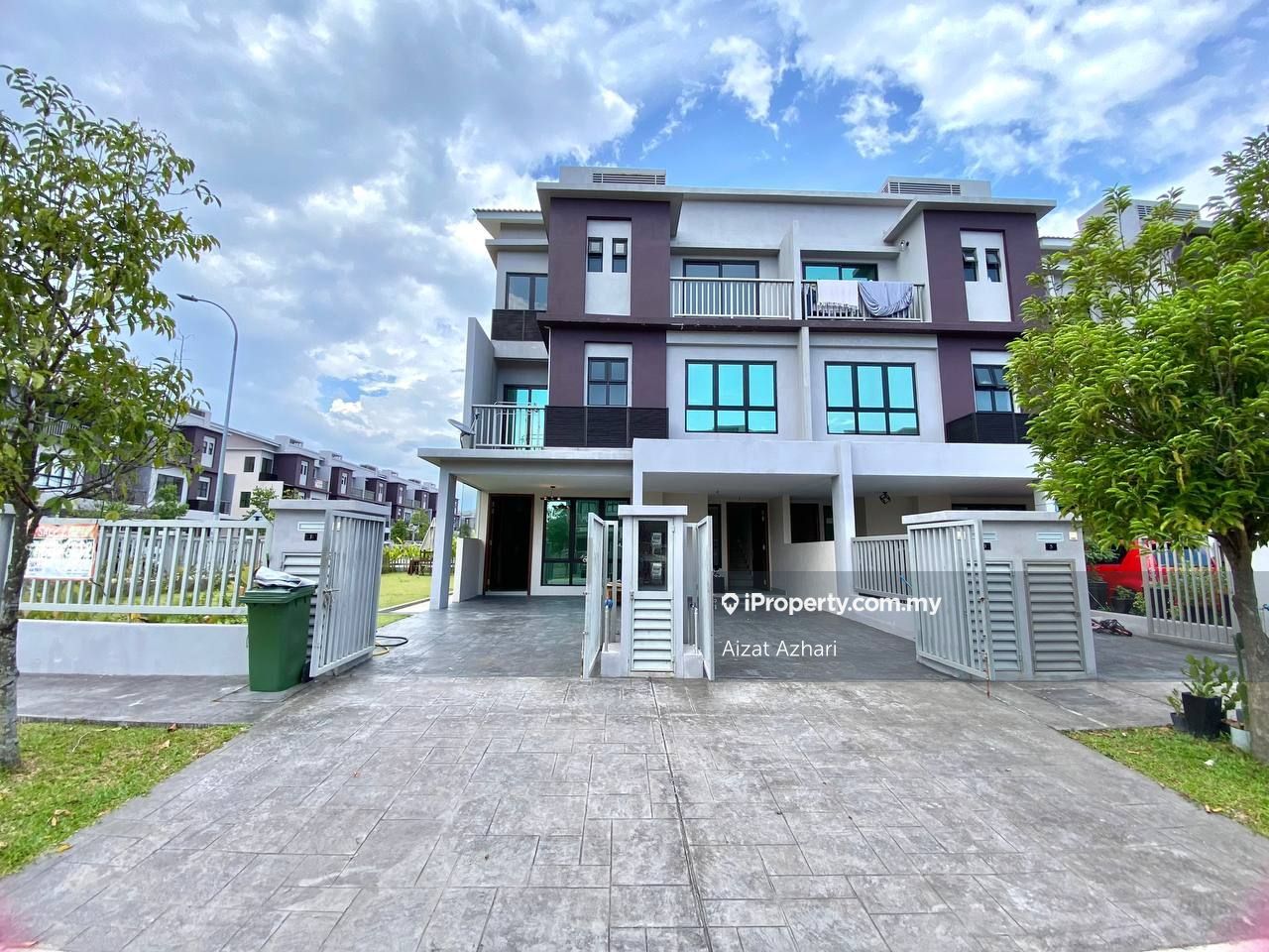 Bandar Puteri Bangi Corner Lot Townhouse Bedrooms For Sale