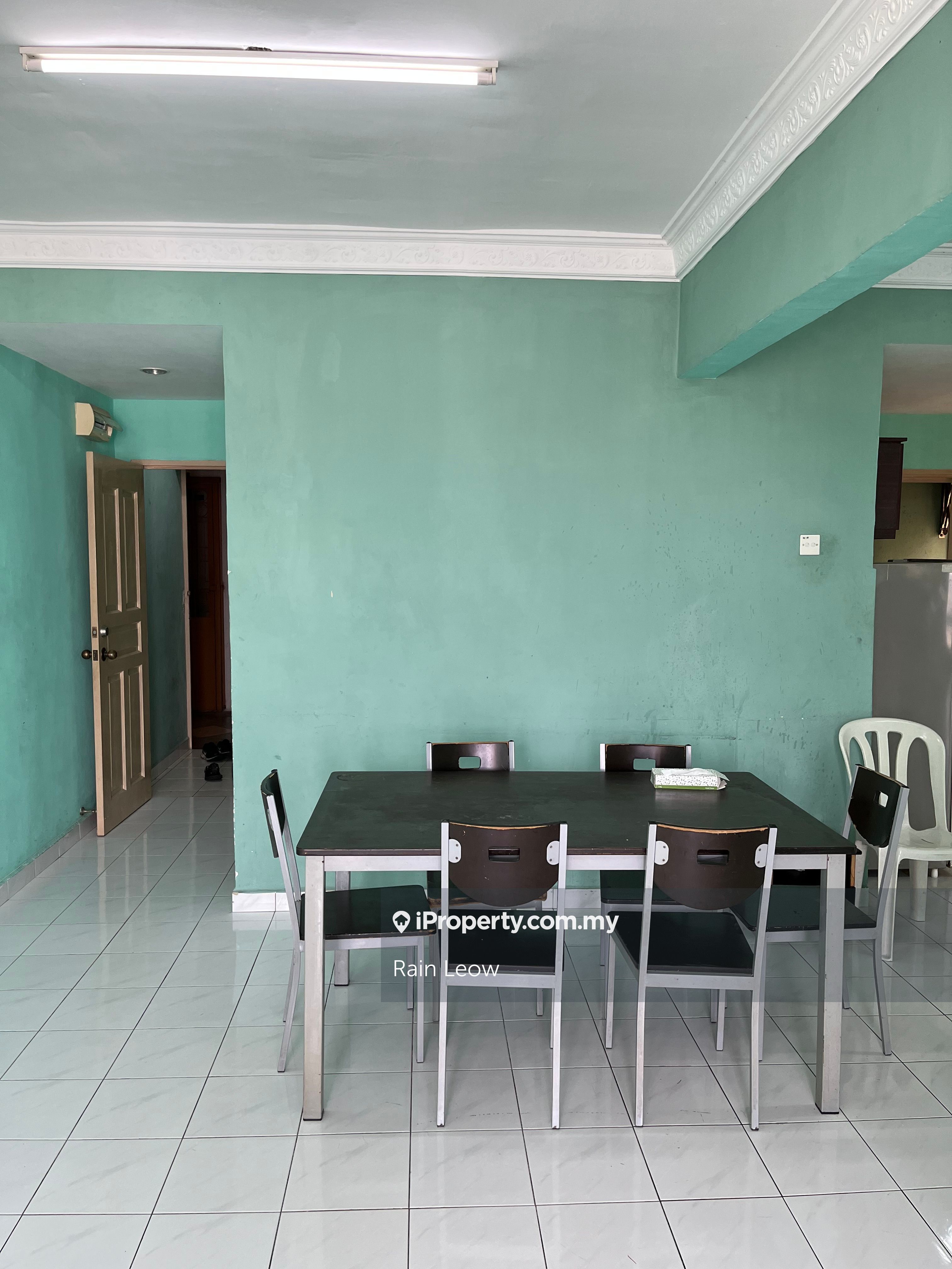 Vista Impiana Taman Bukit Serdang Seri Kembangan For Sale Rm