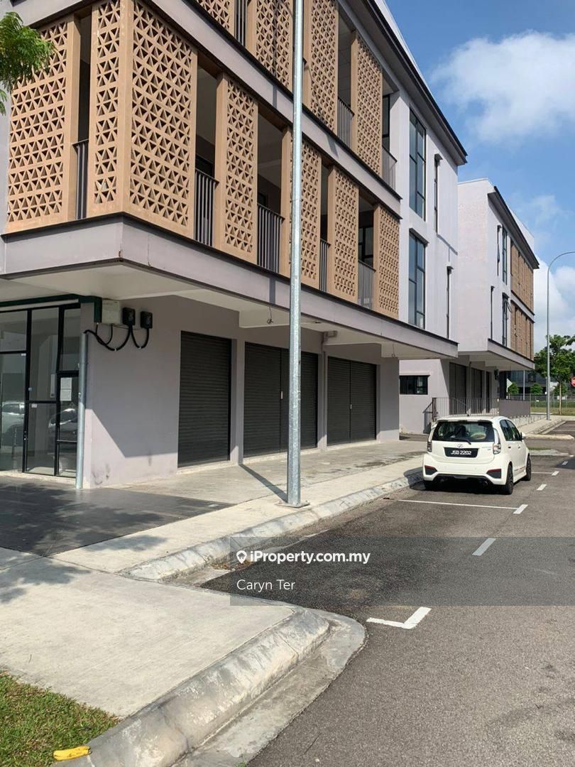 Taman Perindustrian I Park Corner Lot Facing Mainroad Senai For