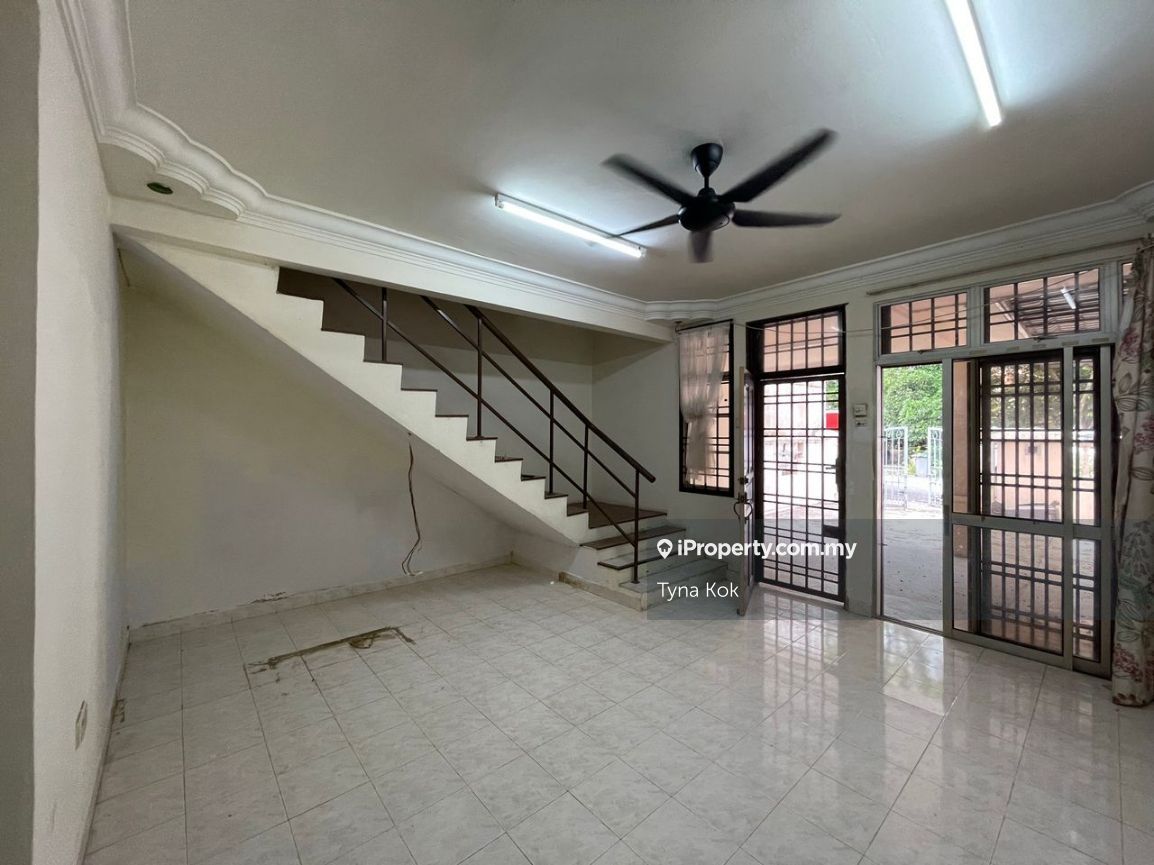 TAMAN MUTIARA RINI Skudai 2 Sty Terrace Link House 3 Bedrooms For Sale