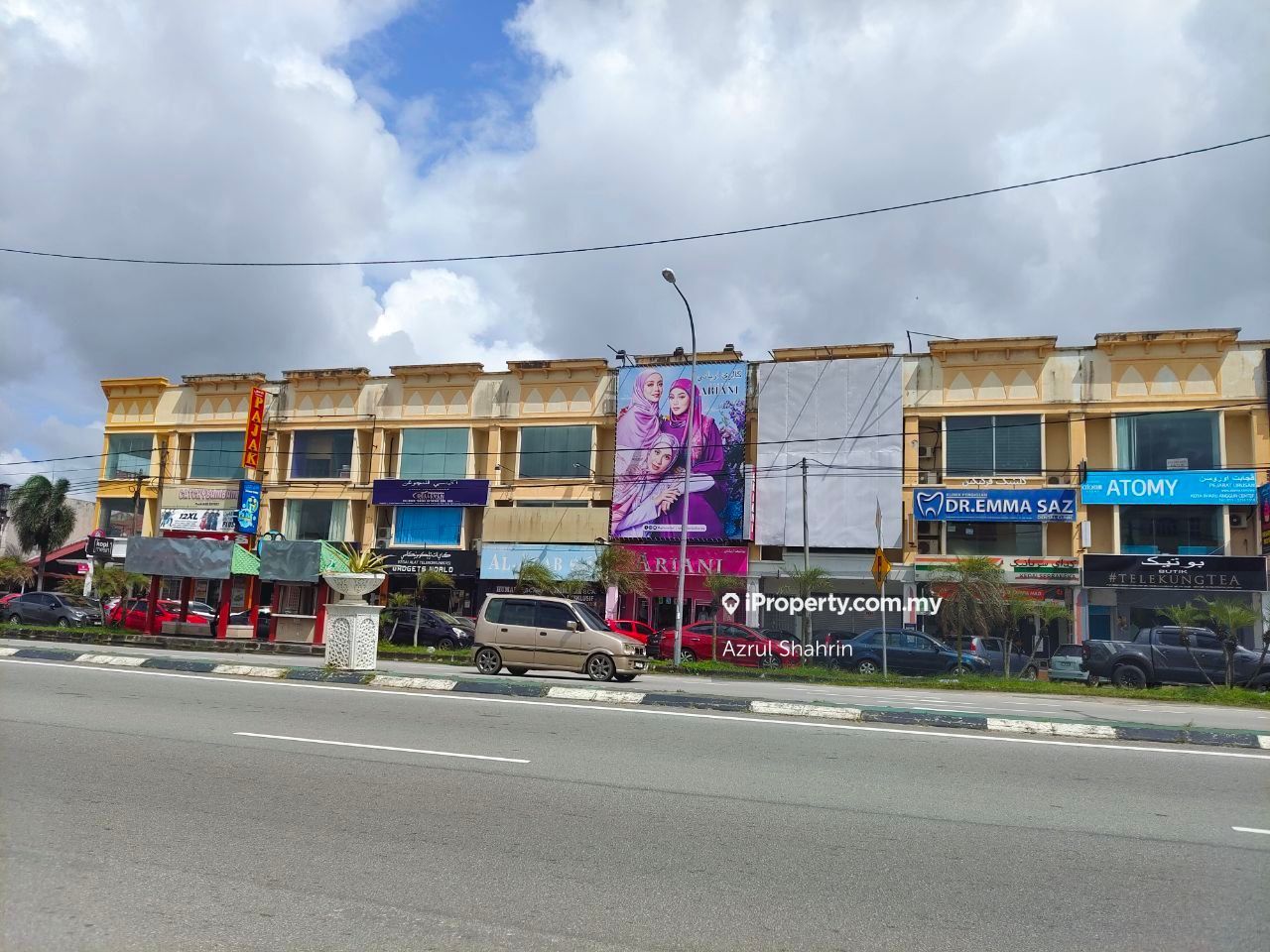 Storey Shop Office Building At Taman Damai Perdana Wakaf Che Yeh