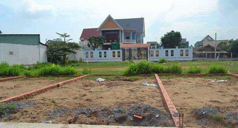 Khu đất đã hợp thửa nằm bên đường