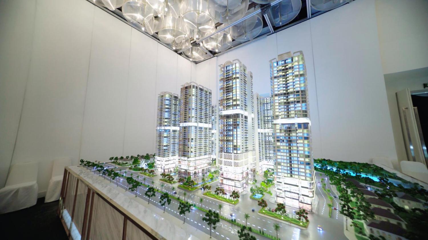 Sa bàn dự án Astral City