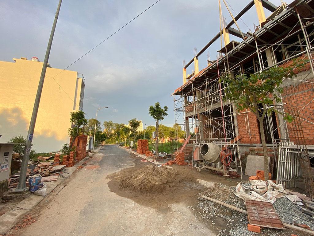 Hiện nay người dân chỉ được xây nhà trên đất thổ cư