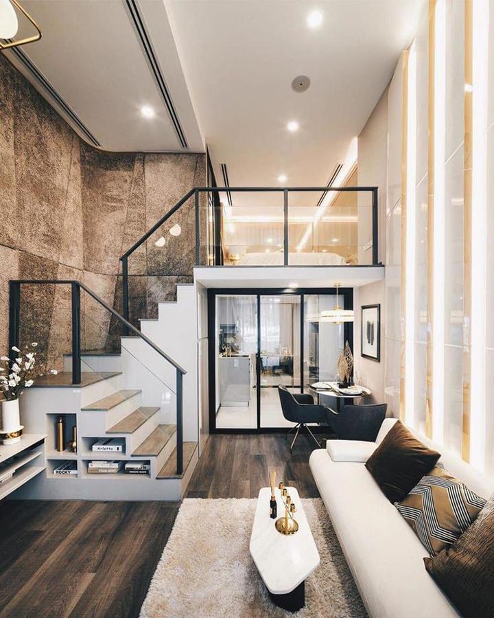 mẫu phòng khách đẹp có cầu thang
