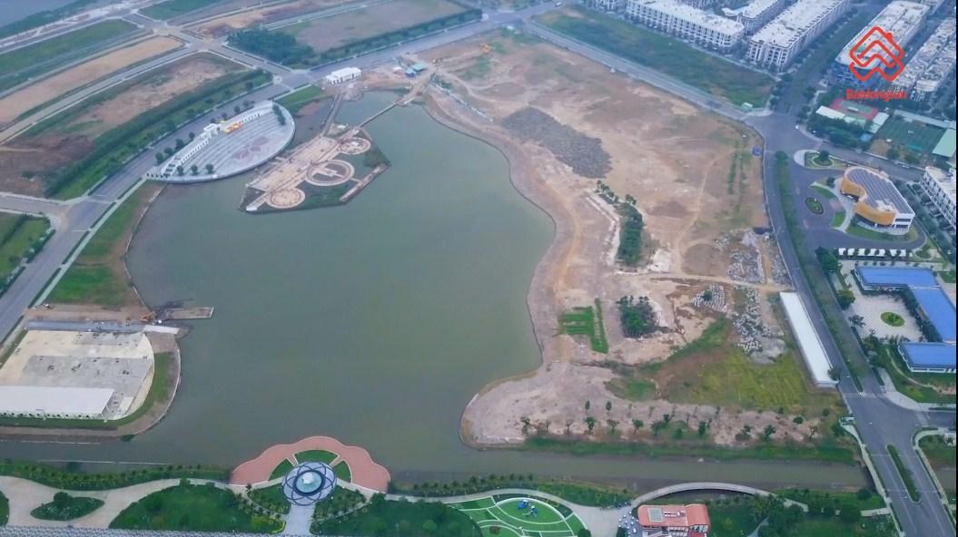 Quảng trường nhạc nước đang xây dựng trong khuôn viên Vạn Phúc City 