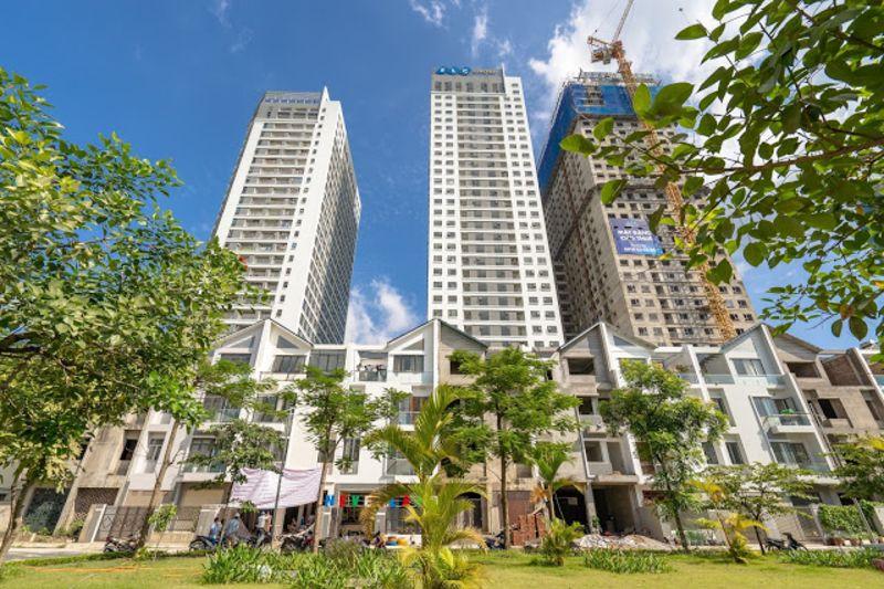  FLC Garden City