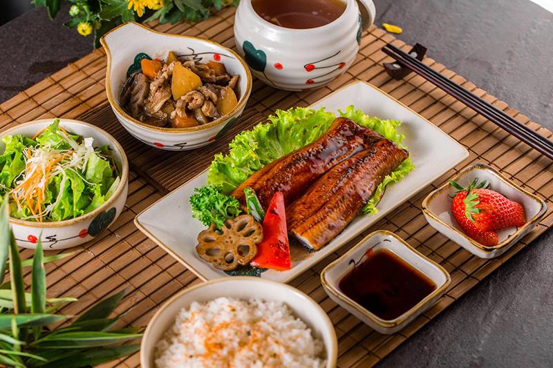  Tomita Bento - nhà hàng ẩm thực nhật nổi tiếng