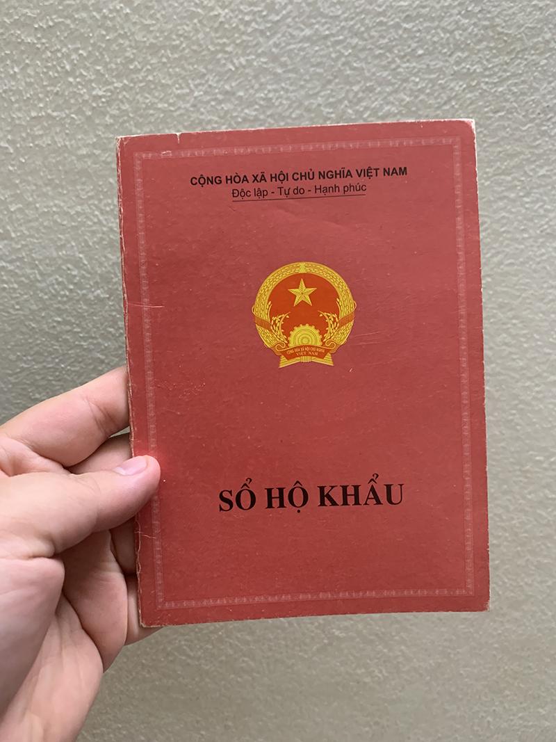  Sổ hộ khẩu - Một trong các loại giấy tờ cần phải có khi xin cấp sổ hồng
