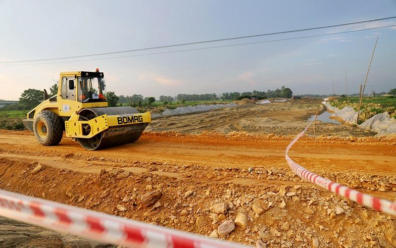 Chính quyền sẽ thông báo giá đền bù cho chủ đất sau khi có quyết định thu hồi đất làm đường