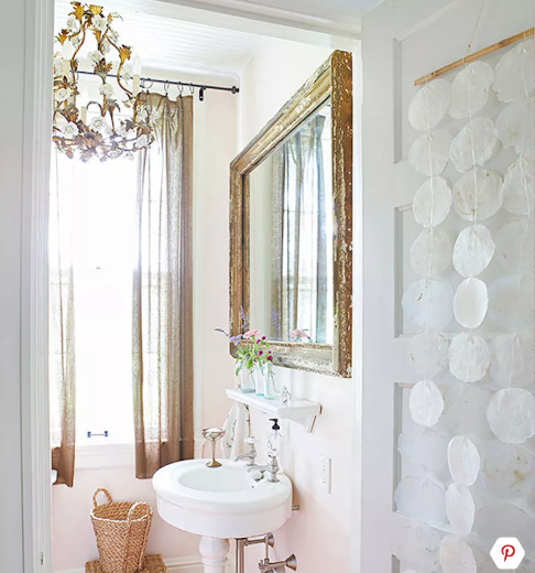 phòng tắm nhỏ có phong thủy tốt