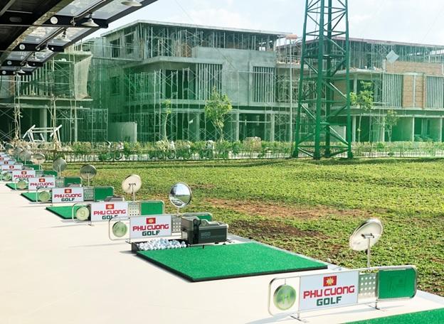 Sân tập golf Phú Cường
