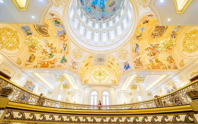 biệt thự mạ vàng