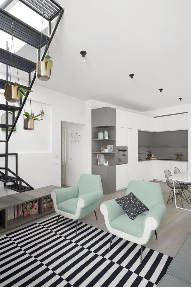 gam màu xám nhạt