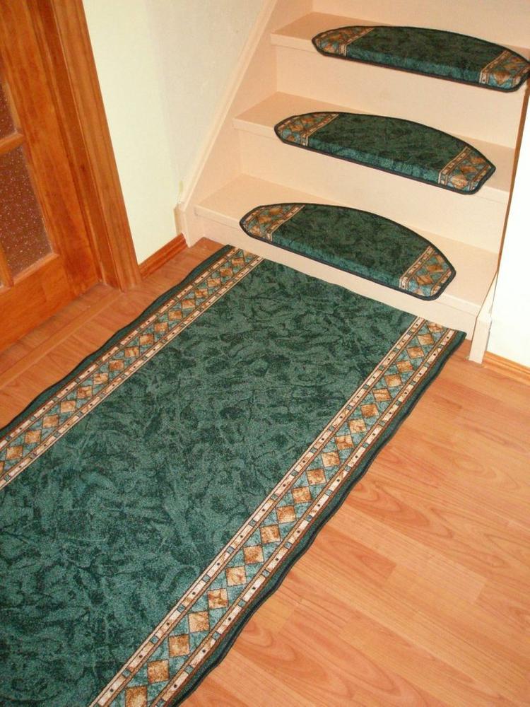 Trang trí cầu thang bằng thảm