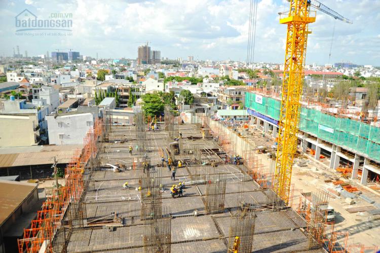 Hình ảnh một chung cư đang xây dựng tại khu Đông TP.HCM