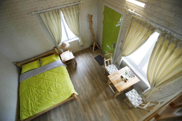 Nội thất đơn giản, mộc mạc bên trong 5 gian nhà phụ