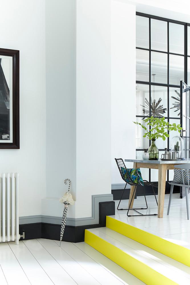 mẫu gạch ốp chân tường phòng khách hiện đại