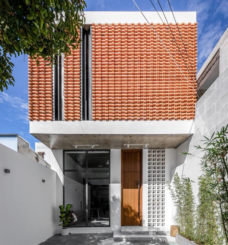 mặt tiền nhà phố 2 tầng