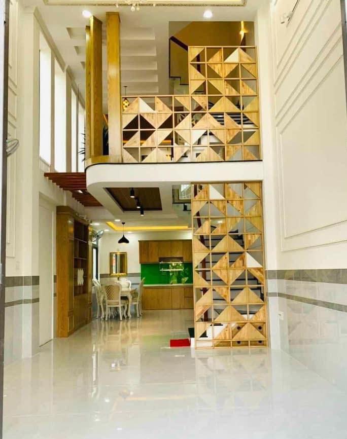 Tầng lửng có thiết kế vách ngăn CNC