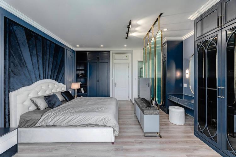 phòng ngủ master màu trắng, xanh