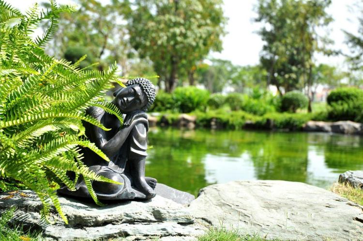 Xu hướng thiết kế sân vườn 2021: Đồ điêu khắc trang trí