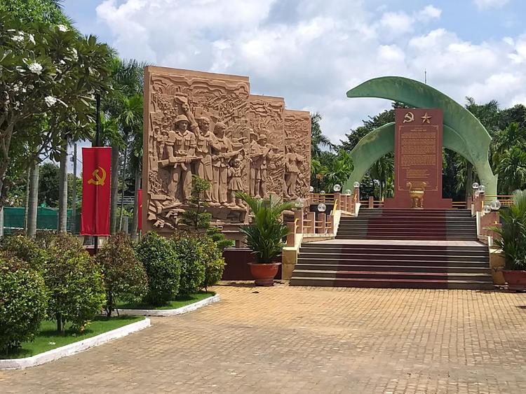 Khu tưởng niệm Vườn Cau Đỏ