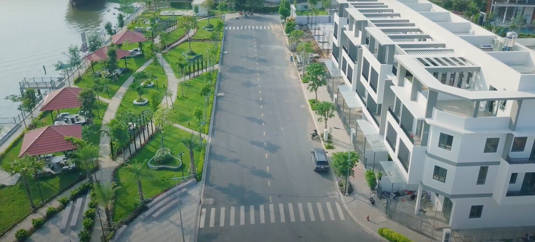 Nhà phố The Pearl Riverside ven sông Vàm Cỏ Đông