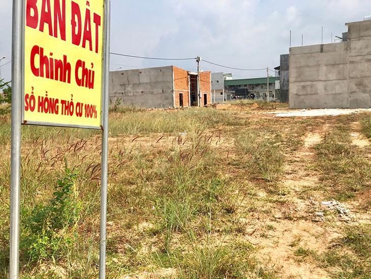 Biển quảng cáo bán đất