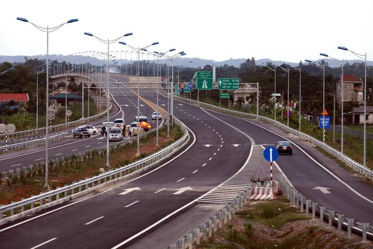 Cao tốc Nội Bài - Lào Cai mới thông xe