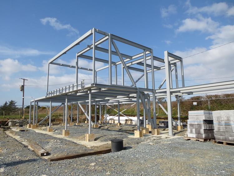 Quá trình thi công nhà khung thép diễn ra khá nhanh chóng