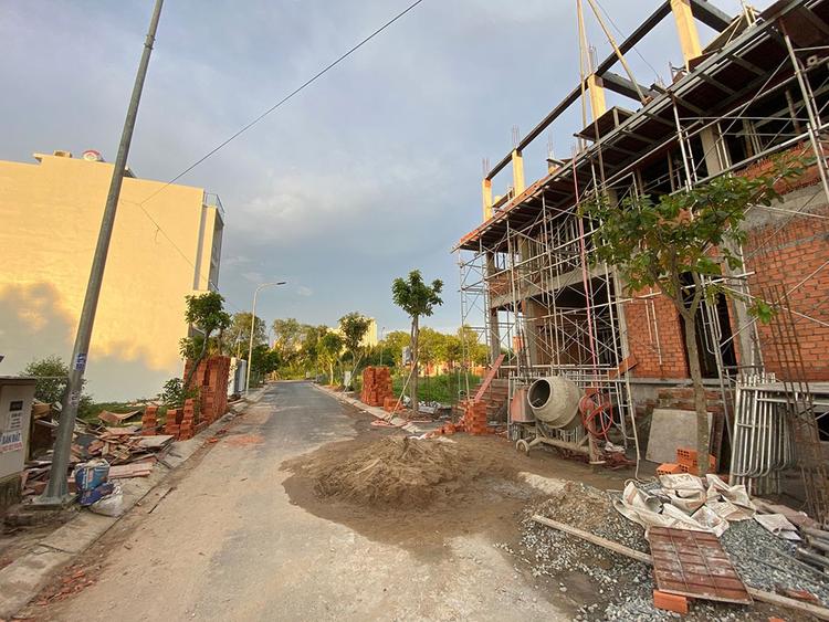 Hiện nay người dân chỉ được xây nhà trên đất thổ cư