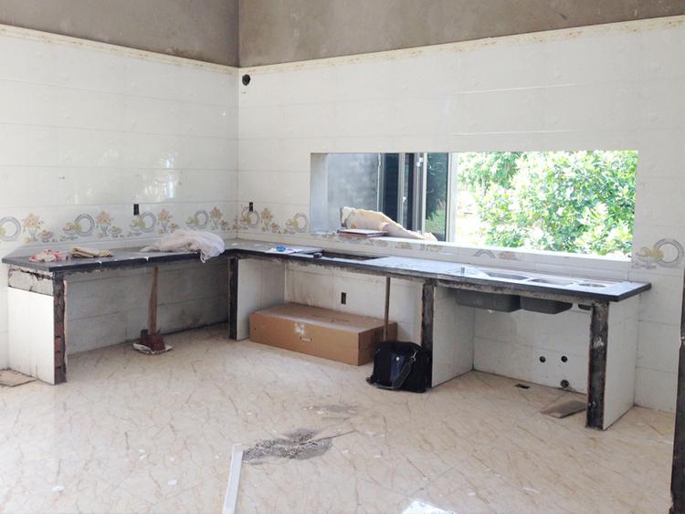 tủ bếp khung bê tông