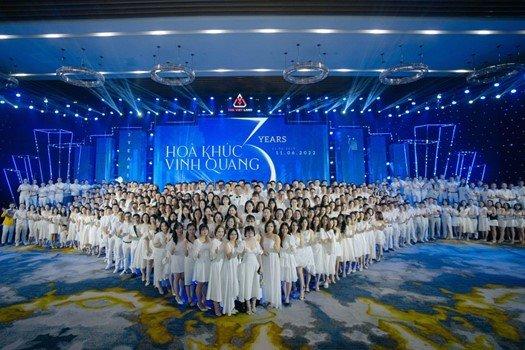  Đội ngũ chuyên viên kinh doanh đông đảo của Mai Việt Land