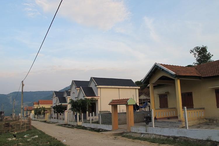 hỗ trợ tái định cư 