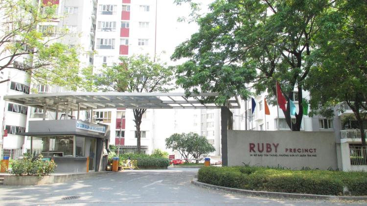 Cổng vào khu Ruby Celadon City