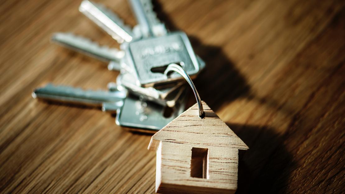 What are 5 things to look at before getting your 1st private property?