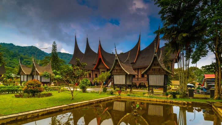 34 Rumah Adat di Indonesia Paling Populer