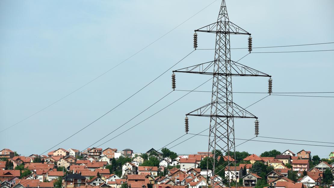 บ้านควรอยู่ห่างจากเสาไฟฟ้าแรงสูงเท่าไหร่ อยู่ใกล้ทำให้ป่วยจริงหรือไม่