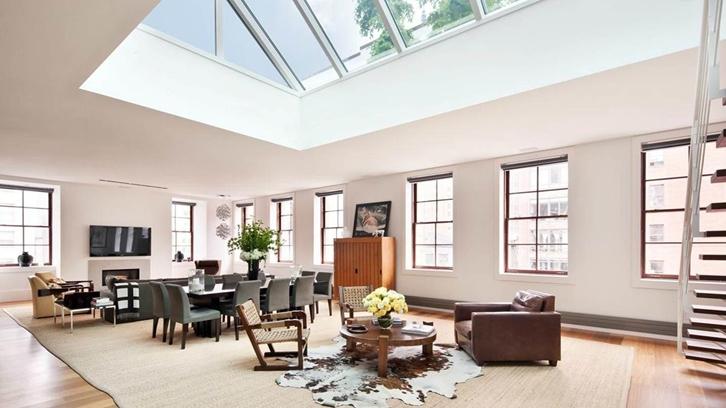 8 Inspirasi Skylight Rumah Idaman Banget!