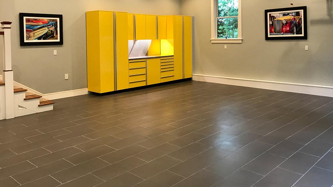 9 Inspirasi Keramik Garasi dan Keramik Carport yang Kuat dan Cantik