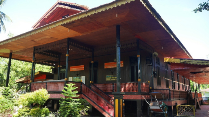 4 Rumah Adat Gorontalo dan Filosofinya