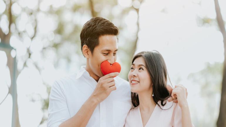 Valentine's Day 2023: Is It Unromantic to Do A BTO Proposal in Singapore? We Weigh Pros and Cons