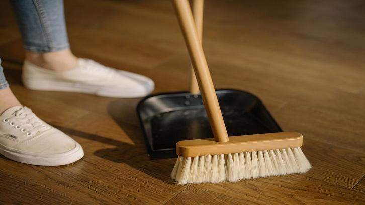9 Rekomendasi Jasa Bersih Rumah Terbaik, Jenis Layanan, dan Daftar Harganya