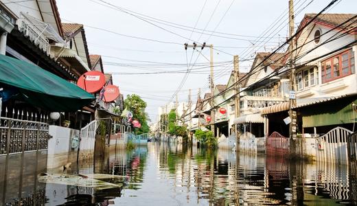 พื้นที่เสี่ยงน้ำท่วมในกรุงเทพฯ 8 จุด เรื่องต้องรู้ก่อนซื้อบ้าน
