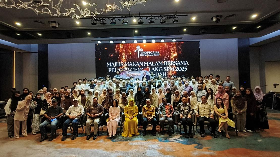 TROPICANA REWARDS 114 SPM 2025 TOP ACADEMIC ACHIEVERS