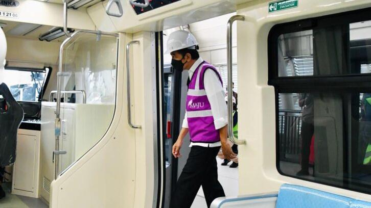 Semoga Nggak Molor Lagi, LRT Jabodebek dan Kereta Cepat Jakarta-Bandung Beroperasi Bulan Depan