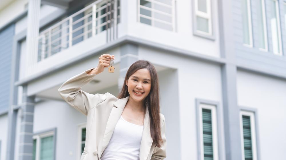 พร้อมไหมกับบ้านหลังแรกในชีวิต