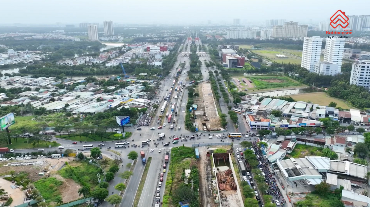 Quỹ đất rộng, còn nhiều khu vực chưa được khai thác được xem là một trong những yếu tố tiềm năng để phát triển thị trường bất động sản huyện Nhà Bè.
