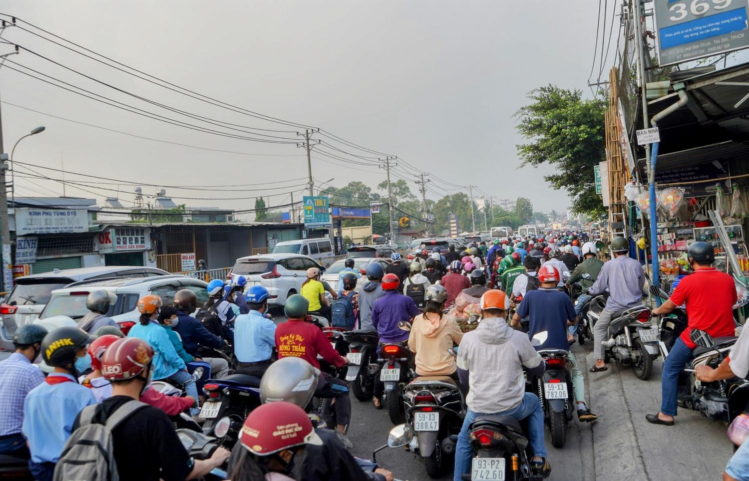 Đoạn qua địa bàn phường Hiệp Bình Phước, TP Thủ Đức hướng về trung tâm thành phố